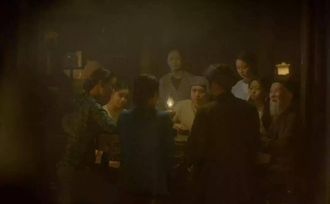 电影|十四岁的萝莉三姨太，画面唯美的越南女性题材电影《三太太》