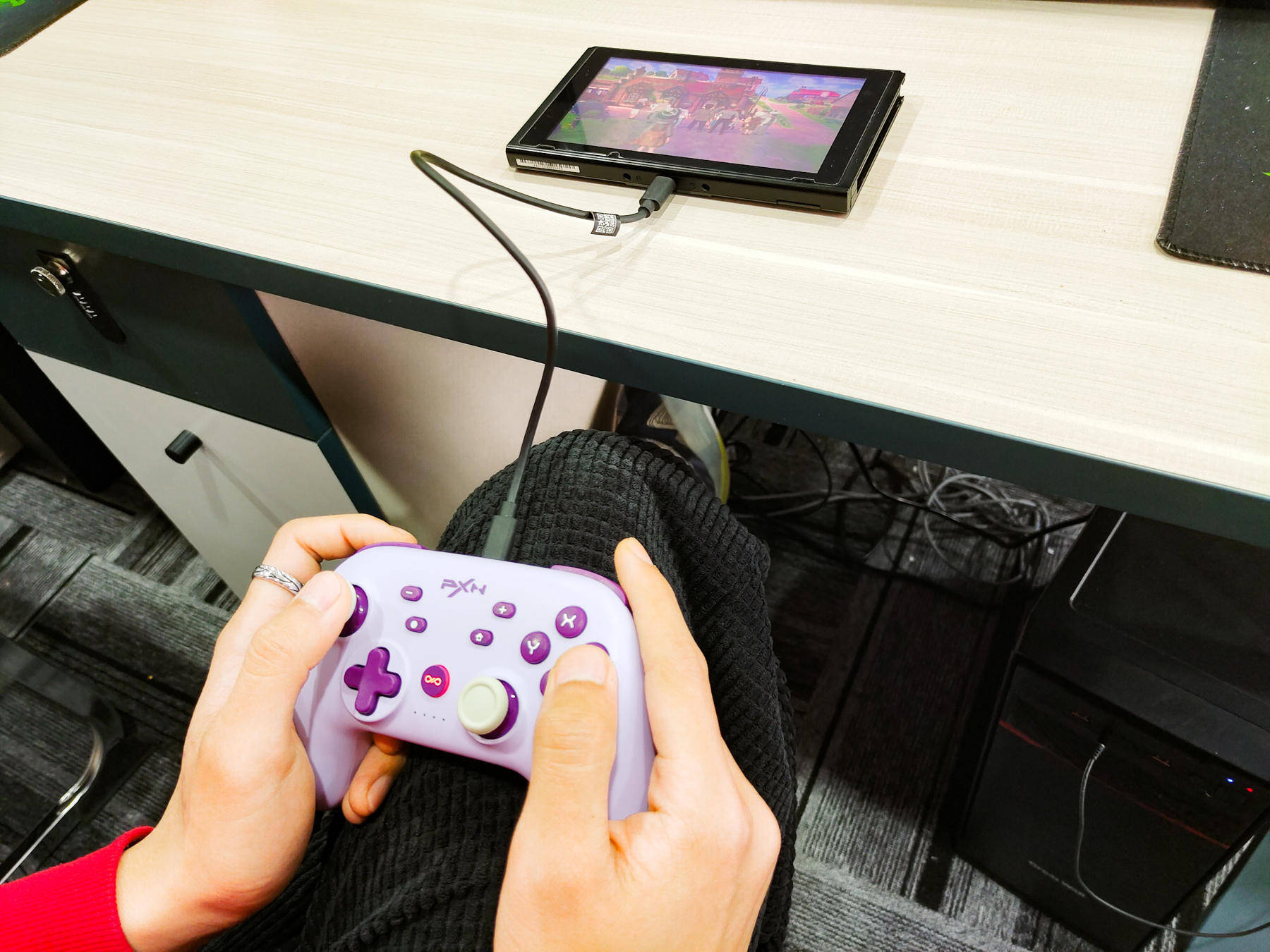 莱仕达游戏手柄，陪你度过不一样的假期，伴你经历每一段奇遇