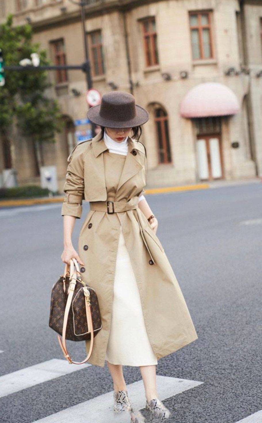 都更 春天选对打底衫很重要，看三木母女就知道，配西装风衣都更精致