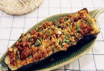 原创
美食推荐:香麻猪蹄、酸菜土豆牛腩、蒜香烤茄子制作方法