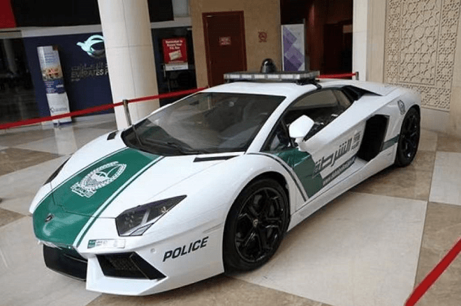 全球最快警车top5丨现实版速度与激情让一切飙车党插翅难飞