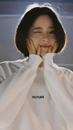 发型那些剪了短发的女明星们，为什么都留不长了？