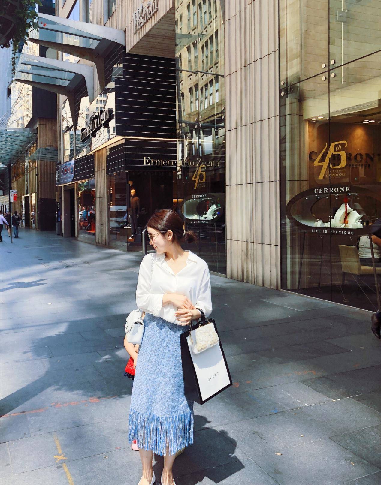 服装 超级简单的春季穿搭，简约大气很时尚，让你穿出高级气质