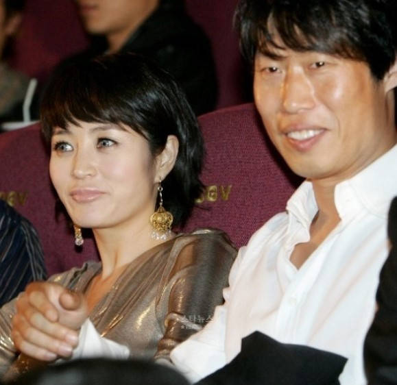 少年实力派主演金惠秀妈妈欠债13亿要她还金武烈老婆是拥月的她