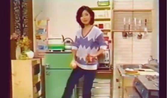 花心 嫁不进豪门就退婚？花心成龙在她面前不敢造次，林青霞姐妹太刚了