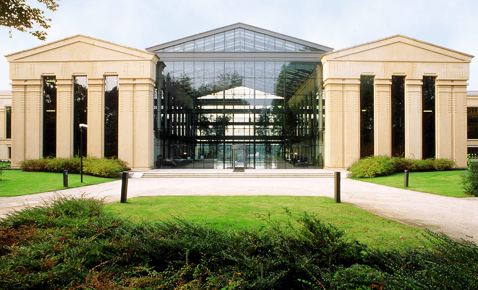 具有“金融核力量”的SWIFT，它的总部是座怎样的建筑？_搜狐网