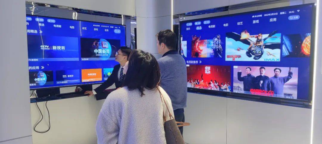 杭州余杭区人社局副局长励波与科技口莅临云针科技参观指导