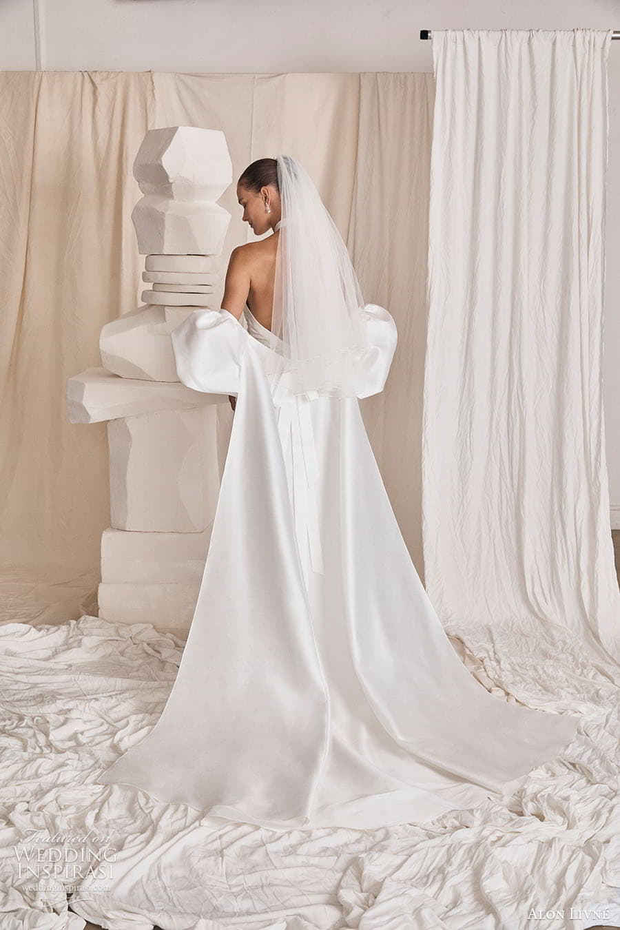 alon livné 2022 "carmen"婚纱系列 极简主义精致嫁衣