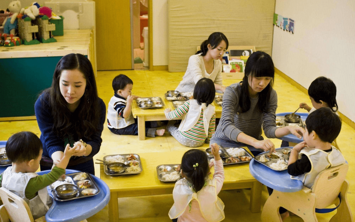 安全感|宝宝上幼儿园哭闹？了解分离焦虑3个阶段7招预防，育儿十全十美