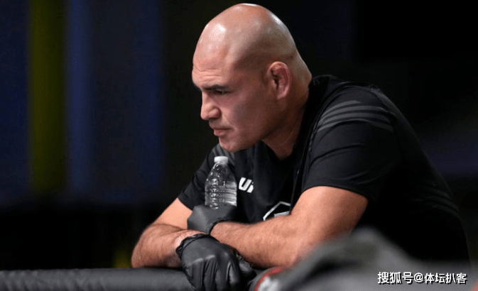 原创曾痛扁大布2次ufc重量级冠军被逮捕女儿遭侵犯开枪打伤对方