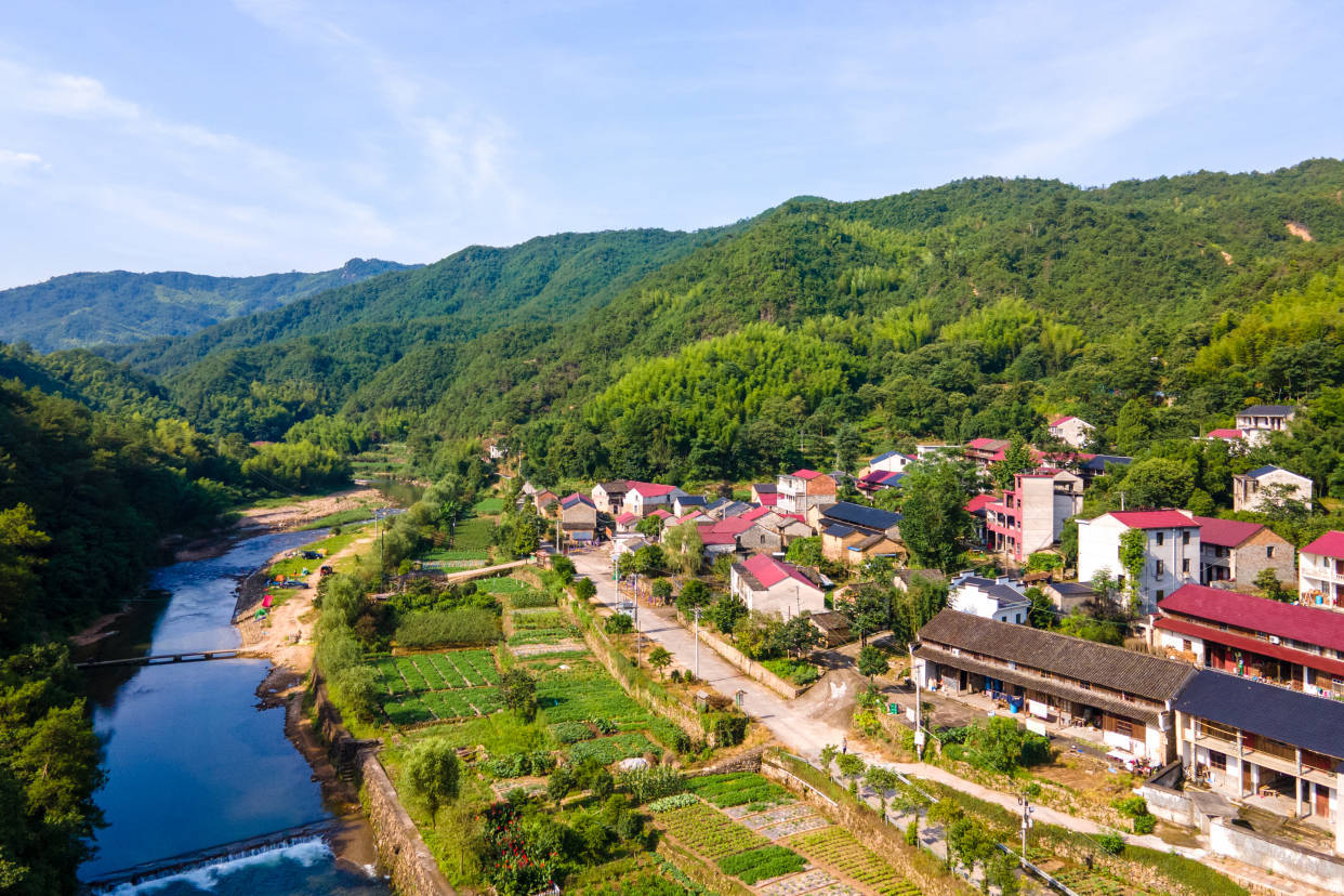 山路|隐藏在天台山的精品民宿，依山傍水风景美，太适合逃离都市隐居了