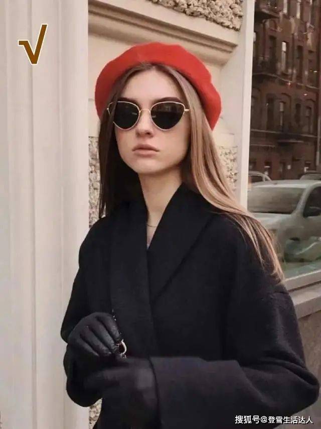 额头 想学三木“戴帽”造势？别忽略这几个重要细节，否则显脸大掉气质