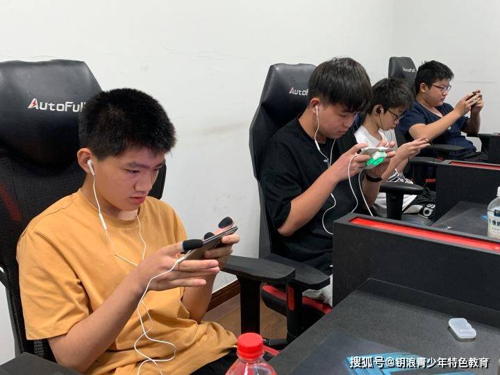 青少年沉迷游戏怎么办?2022年电竞劝退夏令营开始报名