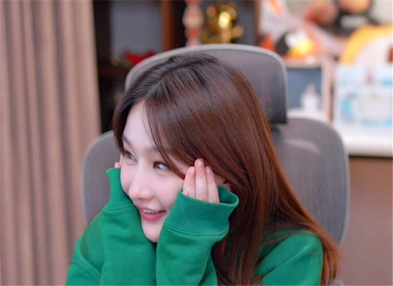 万坤被女神miss查房,大小姐豪掷千金成榜一,坤坤:完了心乱了_直播_水