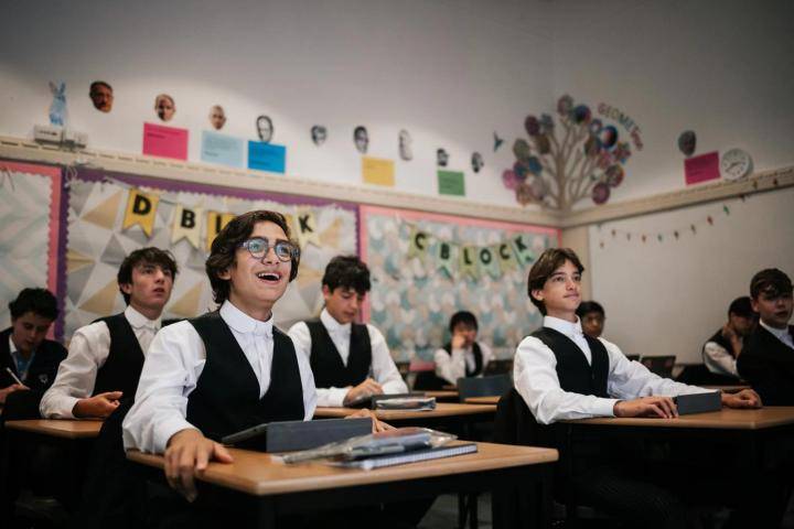 伊顿公学线上课程,让更多学生在全球范围内配置优质的学术教育资源