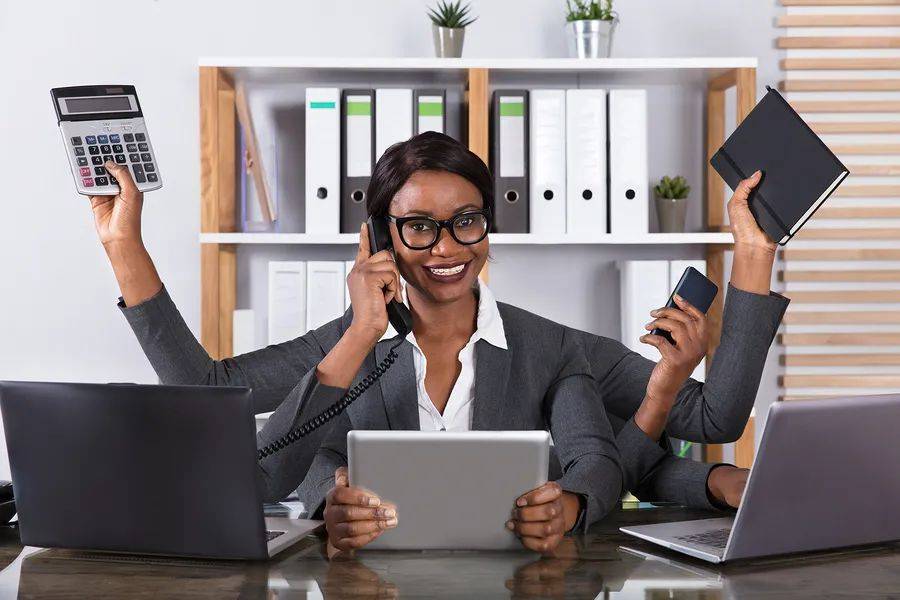 名片|葡萄酒创业帮：用兴趣赚钱，实现财务自由？不得不知道的斜杠创业