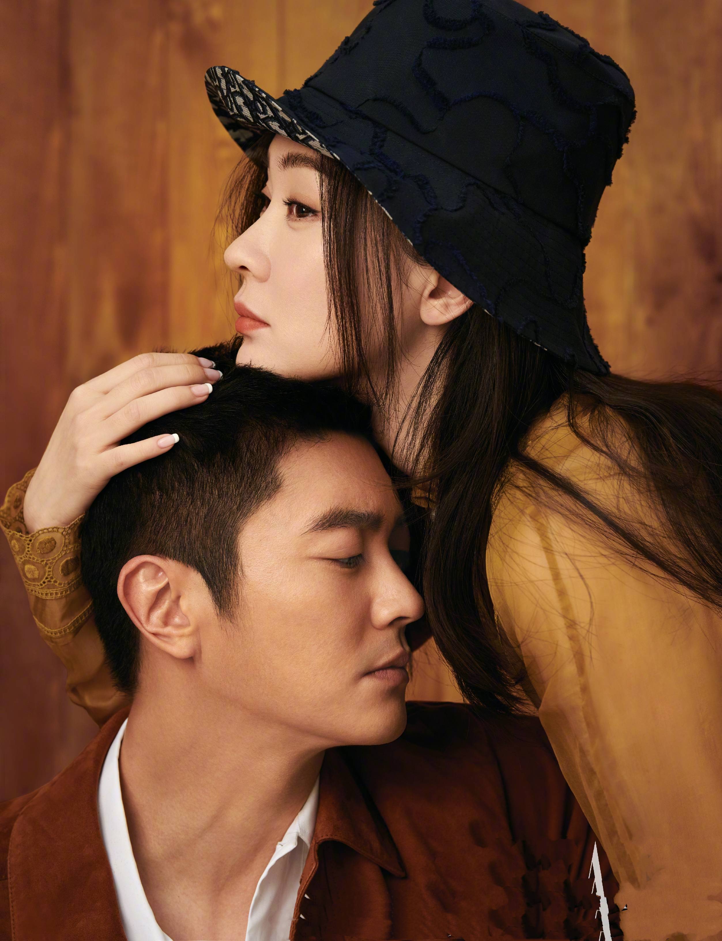 原创霍思燕三亚探班杜江呈现望夫眼眉飞色舞心情愉悦不受风波影响