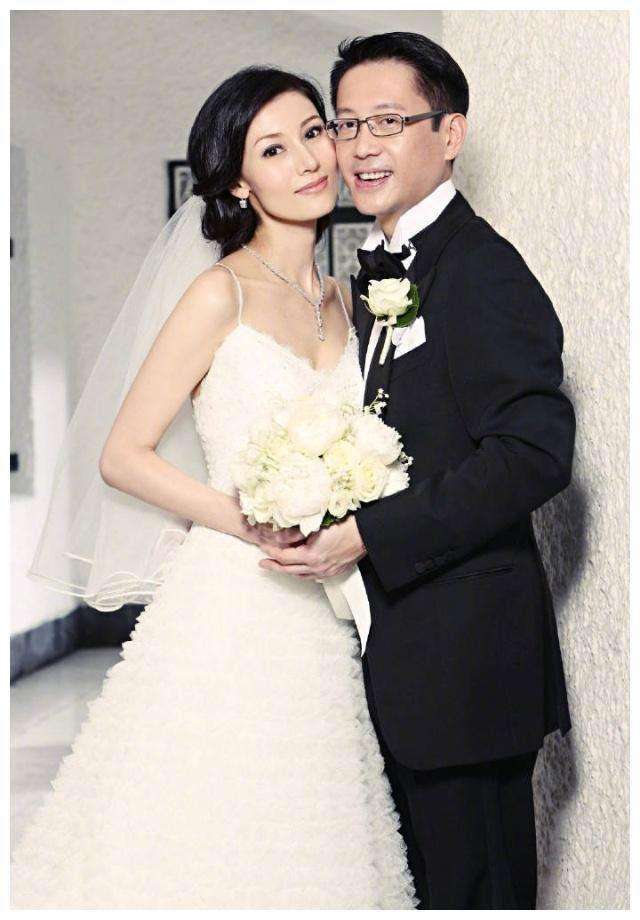 原创香港单日确诊超5万古天乐捐上万套测试包李嘉欣却忙为夫庆生