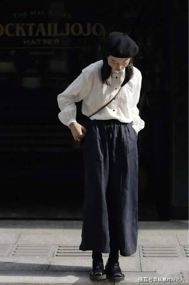 关键 50+女性穿阔腿裤时，如何避免廉价感?这“3不要”很关键