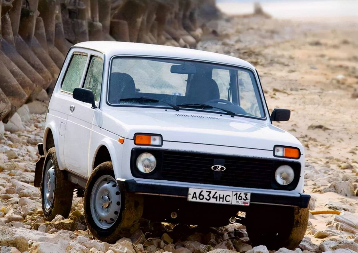 虽然被称为俄版坦克300但拉达泥瓦的产品力确实很难让我心动