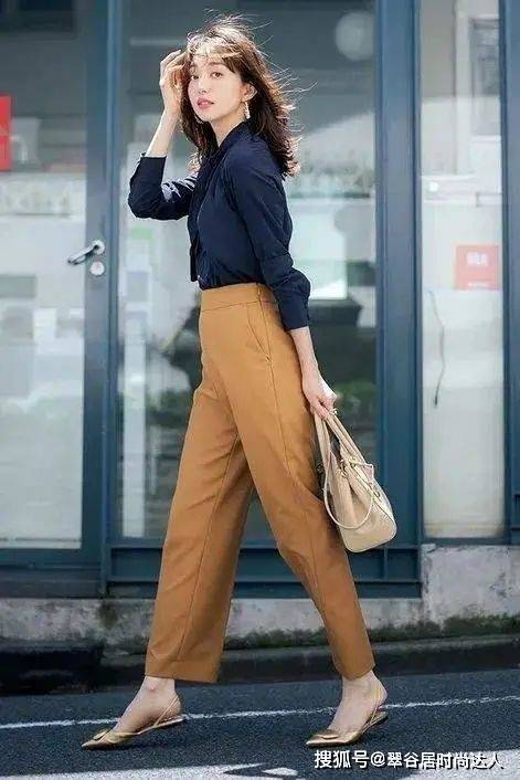 脚踝 女人再懒，穿打底裤也别配运动鞋！瞧日本主妇这样穿，时髦更高级