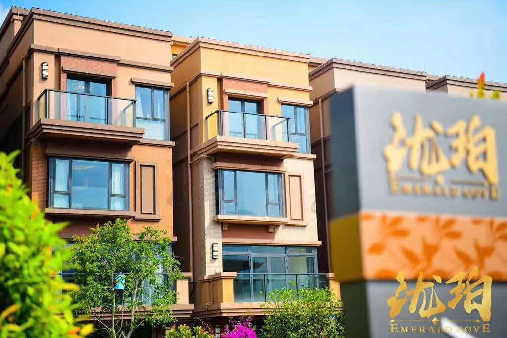 中山泷珀花园叠墅价格总包单位物业管理费售楼电话官网