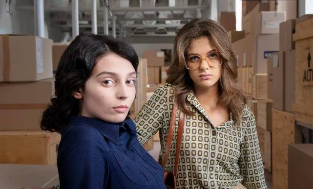 《我的天才女友》第三季 网盘高清全集在线观看全集[MP43.15GB5.35GB]免费电视剧 - 小轻秀场