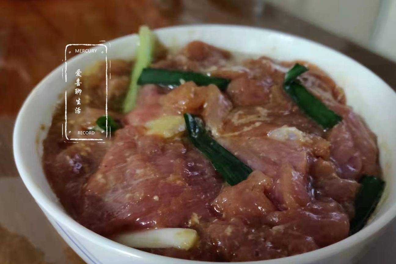 因为|保存猪肉别再放冰箱了，教你一招，猪肉鲜嫩美味，还能长时间存放