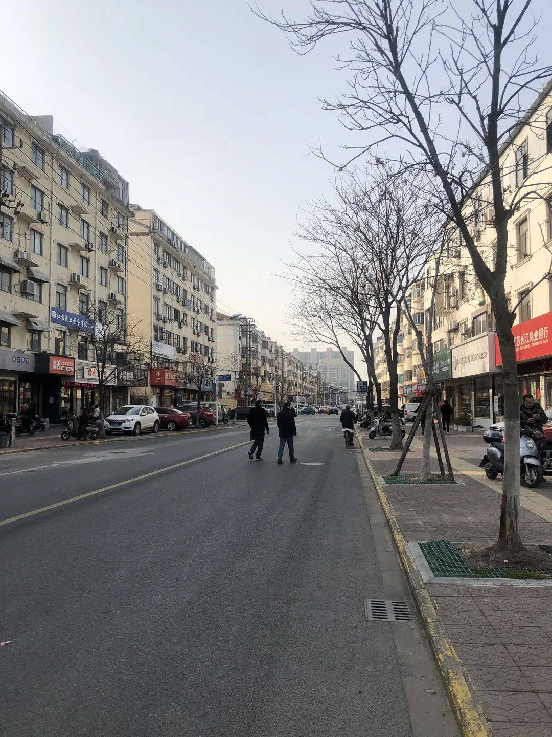 微靖江守旧的人守在华侨新村