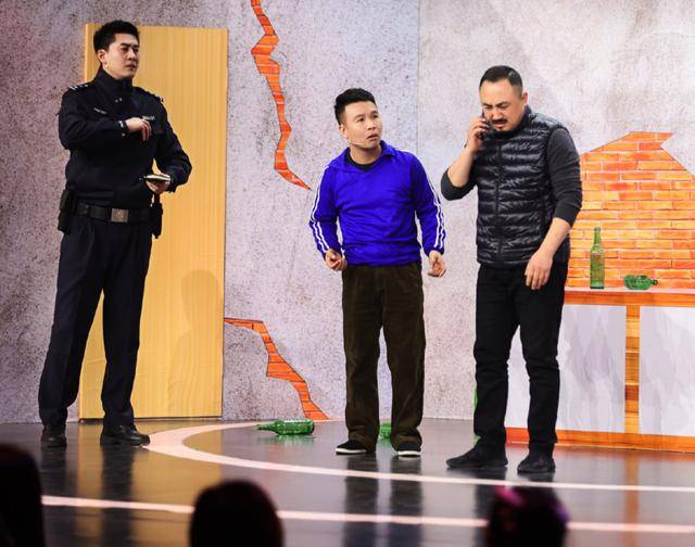 卫视|捧不红的大碗娱乐配角，演个小品从头到尾不好笑，贾玲看了都着急