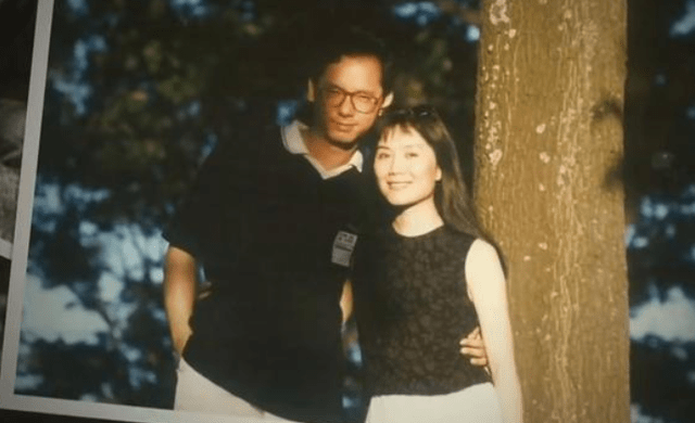 曾海也是严晓频的初恋,为了曾海严晓频甚至放弃了自己的事业,跟他一起