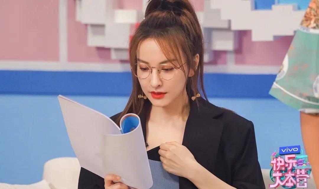 因为|厉害了我的姐！吴昕一脸认真拉票，句句戳心