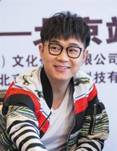 原创他从网红逆袭成为影视明星既然全靠白嫖他就是董成鹏