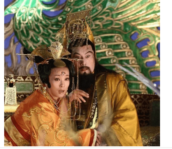 首先,沙僧是在蟠桃会上打碎它的,蟠桃会是王母娘娘举办的,天庭一年一