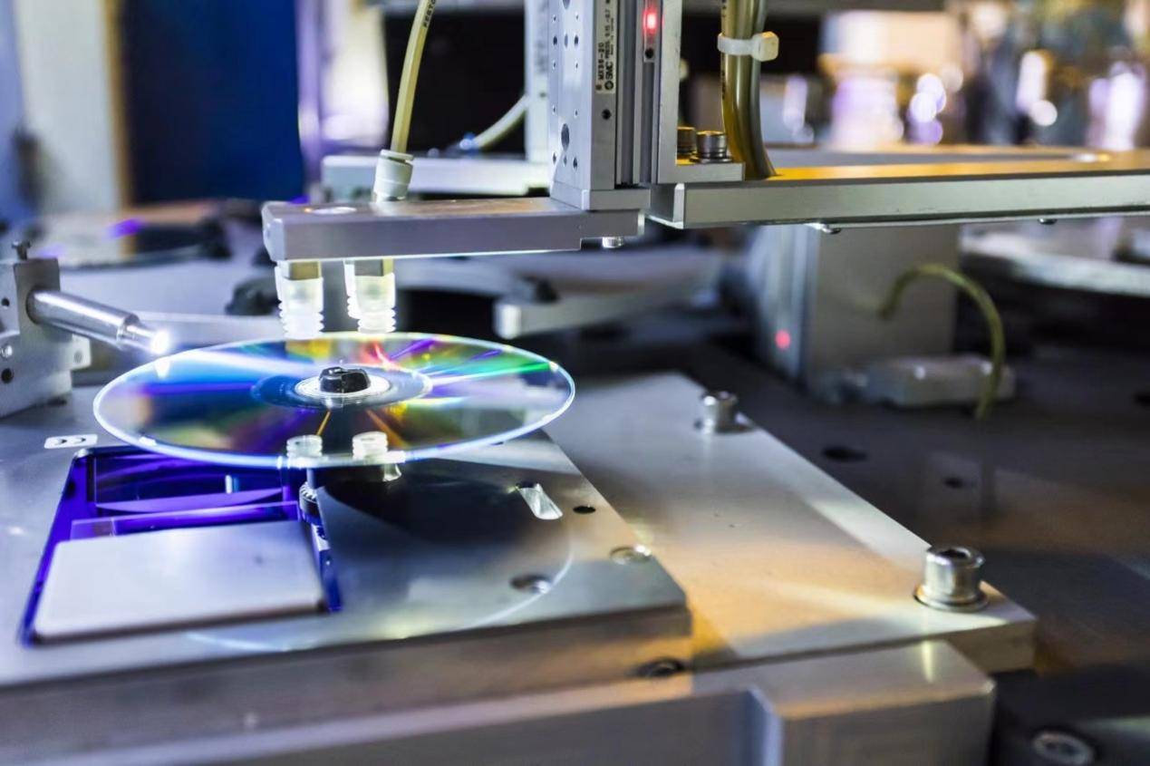 解决方案|物理性质保障数据安全，紫晶存储以光构建安全、低碳数据存储解决方案