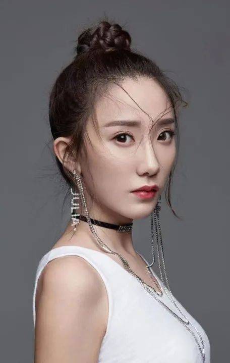 方子哥|隆福文工团“上场”系列《月牙儿太阳》| 江一燕演绎老舍经典