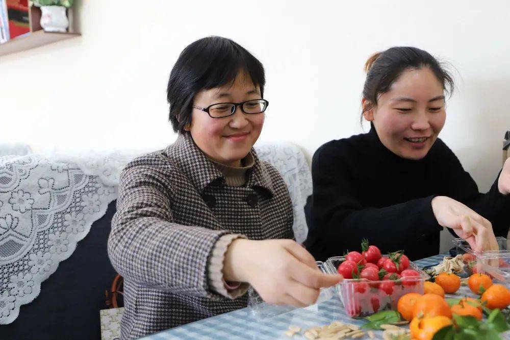 盐城市伍佑中学开展庆祝三八妇女节系列活动