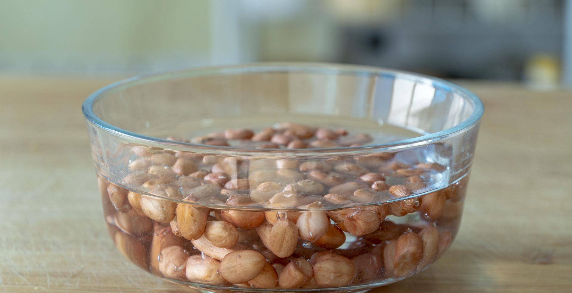 加入适量|爱美的女人，建议多吃“4红3黑2绿”，含铁量高，春季常吃气色好