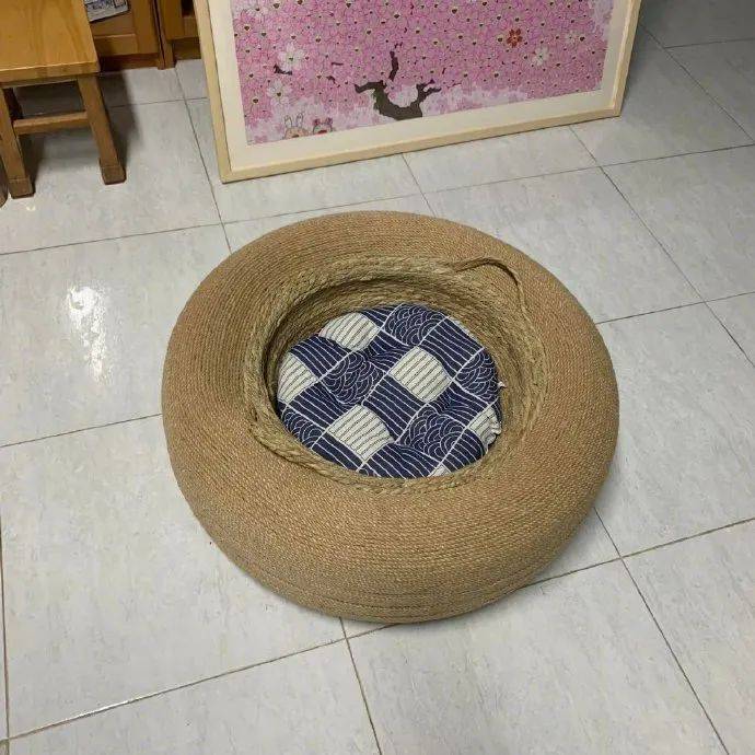 花了三个半小时用轮胎完成的猫窝,猫很喜欢,只是!_by_dove_lau