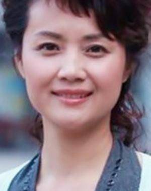 下巴瓜子脸、高鼻梁和尖下巴才是美女？这7位面若银盘的女星在线打脸