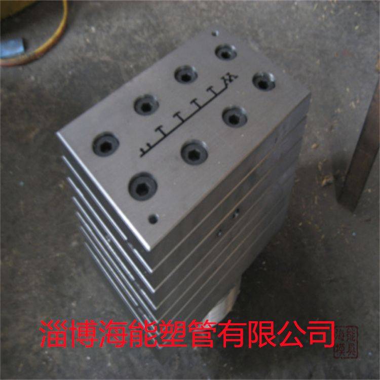 挤出机的机头及模具