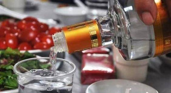 剑南春|中国人过年都爱喝什么样的白酒?新老八大名酒告诉你答案