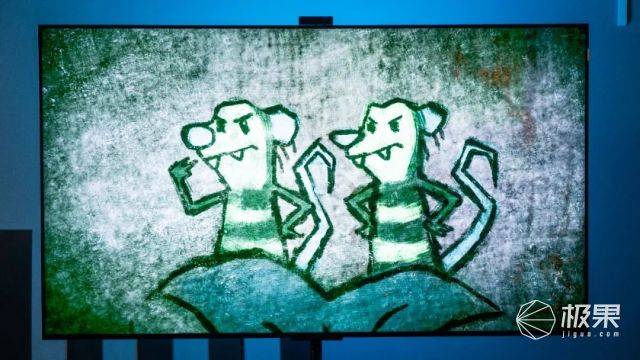 TCL放大招，“顶流技术”叠buff，电视圈天花板实锤了？（附体验视频）