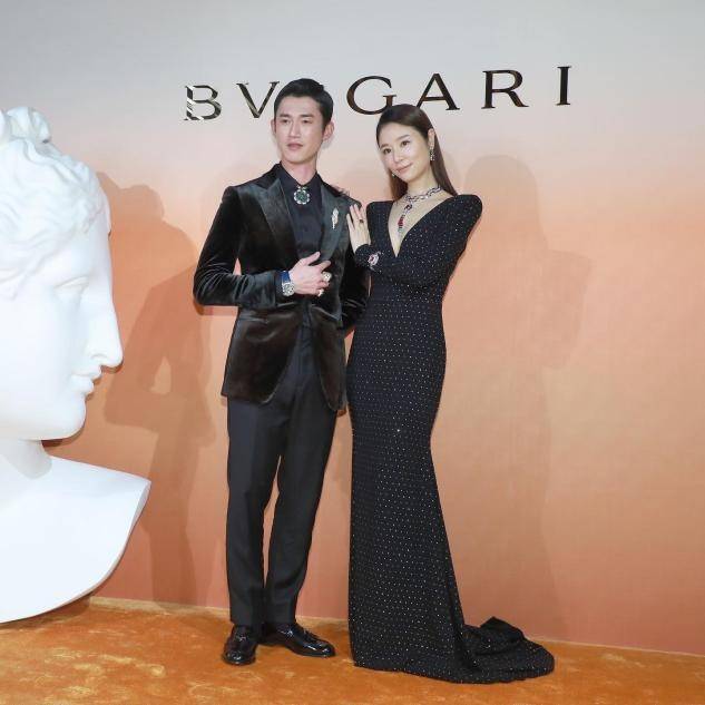 珠宝 林心如怎么瘦的！S码的礼服塞进去竟然没赘肉，没了大红唇真养眼