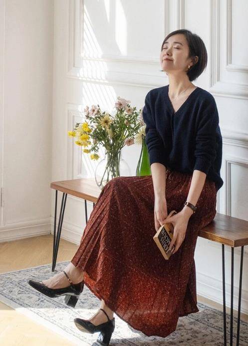 颜色 穿半身裙，鞋子怎么搭配才高级？来学博主这样搭时髦又显气质