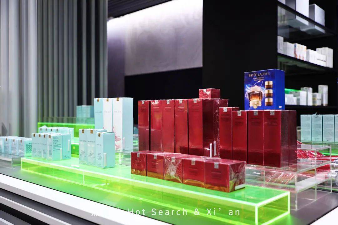 万象西安新地标！高端美妆集合店「HAYDON黑洞」来啦！女明星们火速集合！