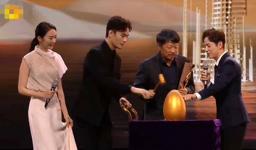 因为|山海情评分9.4,孔笙可以“封神”了,王凯特意给他发最佳客串奖