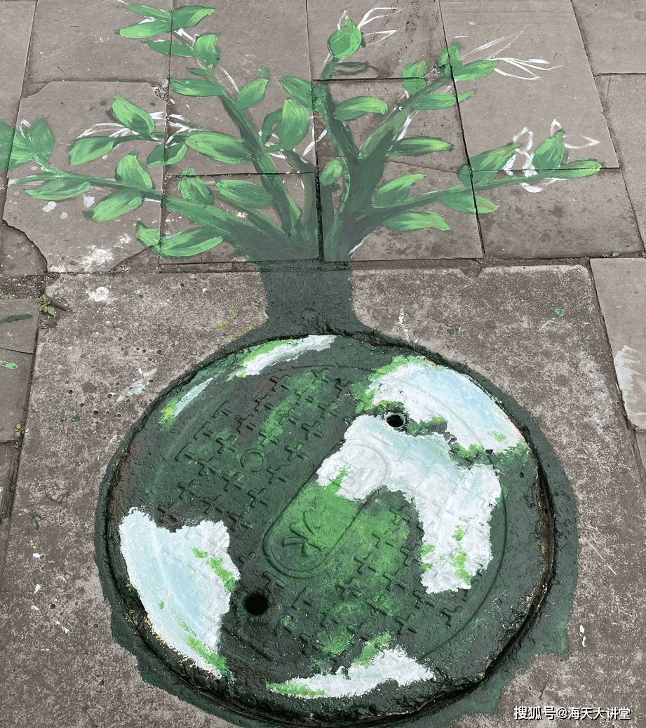 新年井盖穿新衣重庆城市职业学院海天班学生手绘井盖扮靓校园