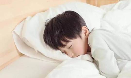 睡不着怎么让自己快速睡着 639ac9b2a35546d982e71b7c8352d731.jpeg