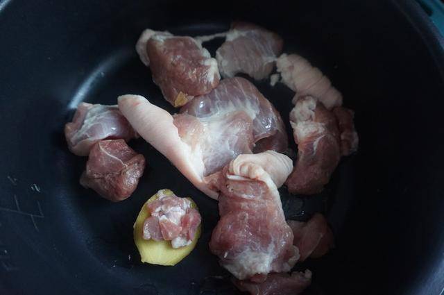 经验教程|炖肉千万别加这种调料，肉柴也不好吃，还有很多家庭都做过！